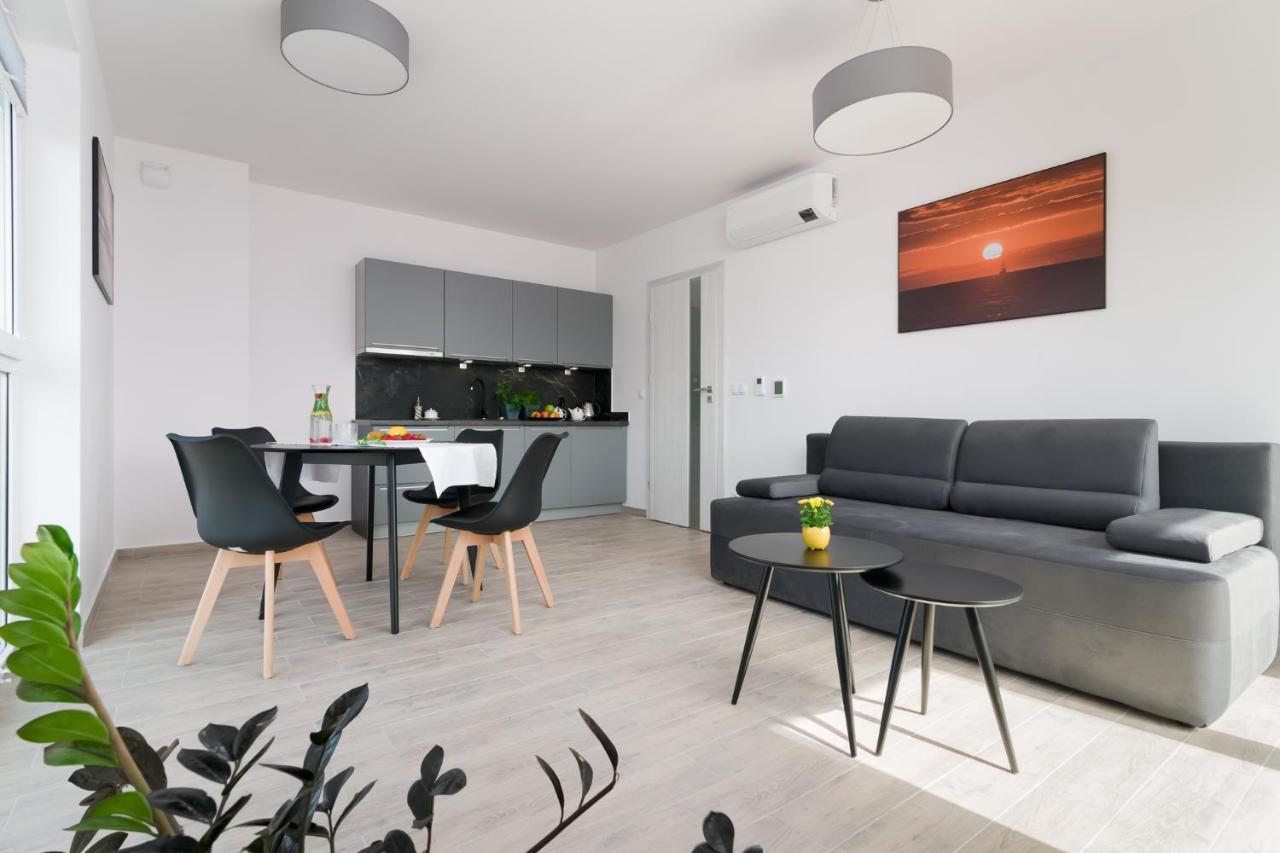 Apartamenty Lambert Ustronie Morskie Exterior photo